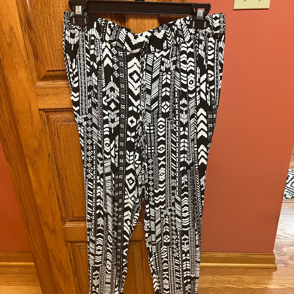 Dress top and pants - Picture 2 of 8